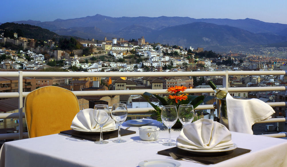 Leonardo Hotel Granada Restaurace fotografie